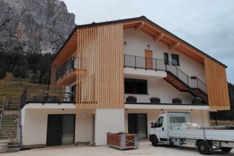 Il Rifugio Tomè – un intervento di demolizione e ricostruzione fra difficoltà logistiche e tempistiche ristrette